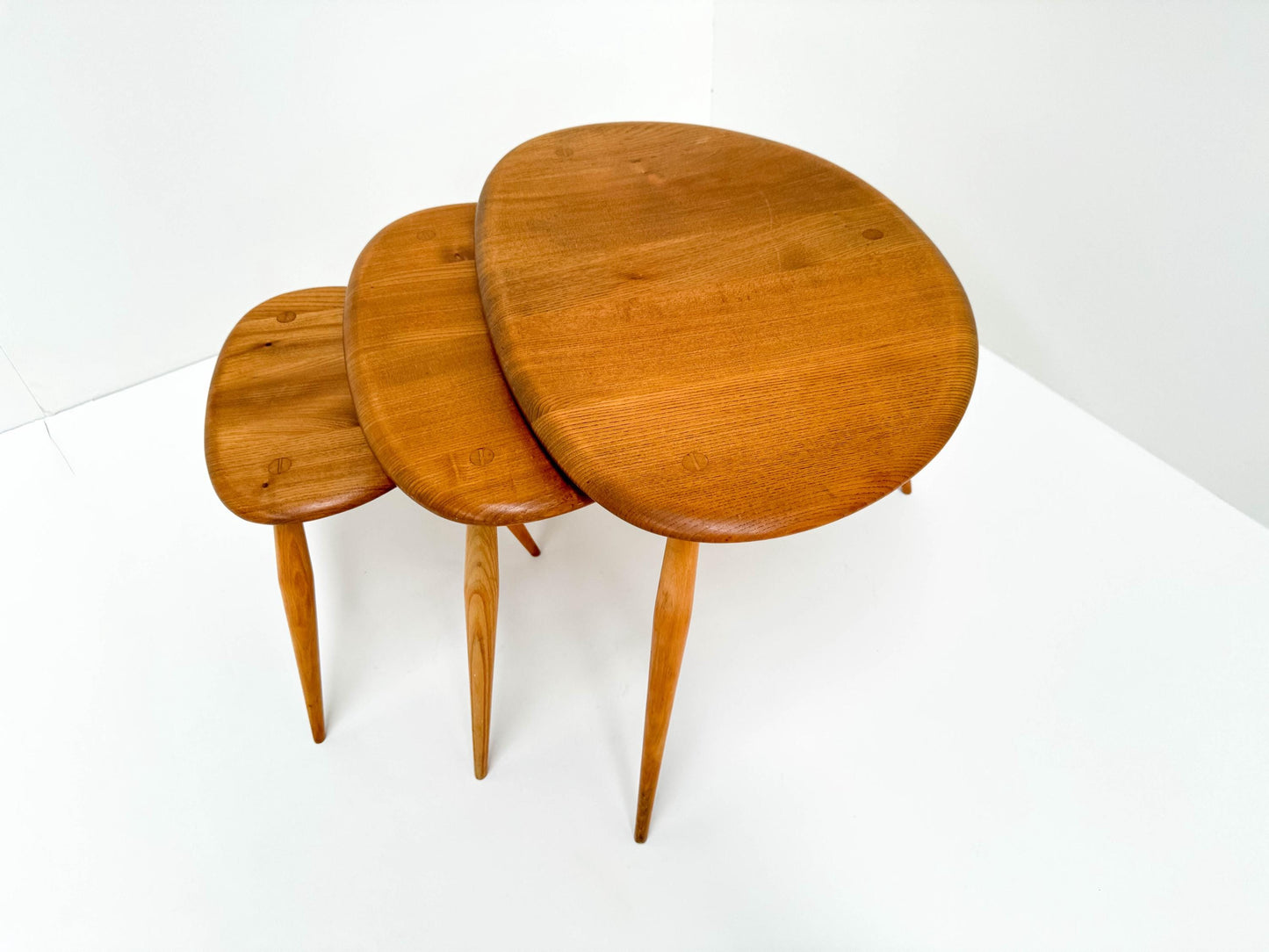 Vintage 1960s Lucian Ercolani for Ercol Model 354 Pebble Nesting Tables – Beech & Elm