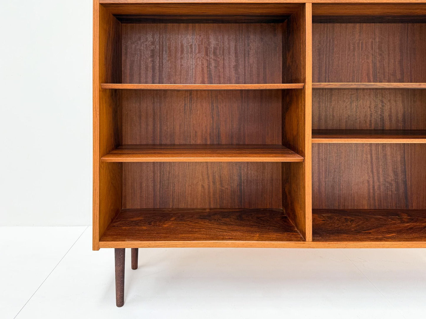 Vintage Danish Rosewood Bookcase – Mid-Century Modern Display Shelf