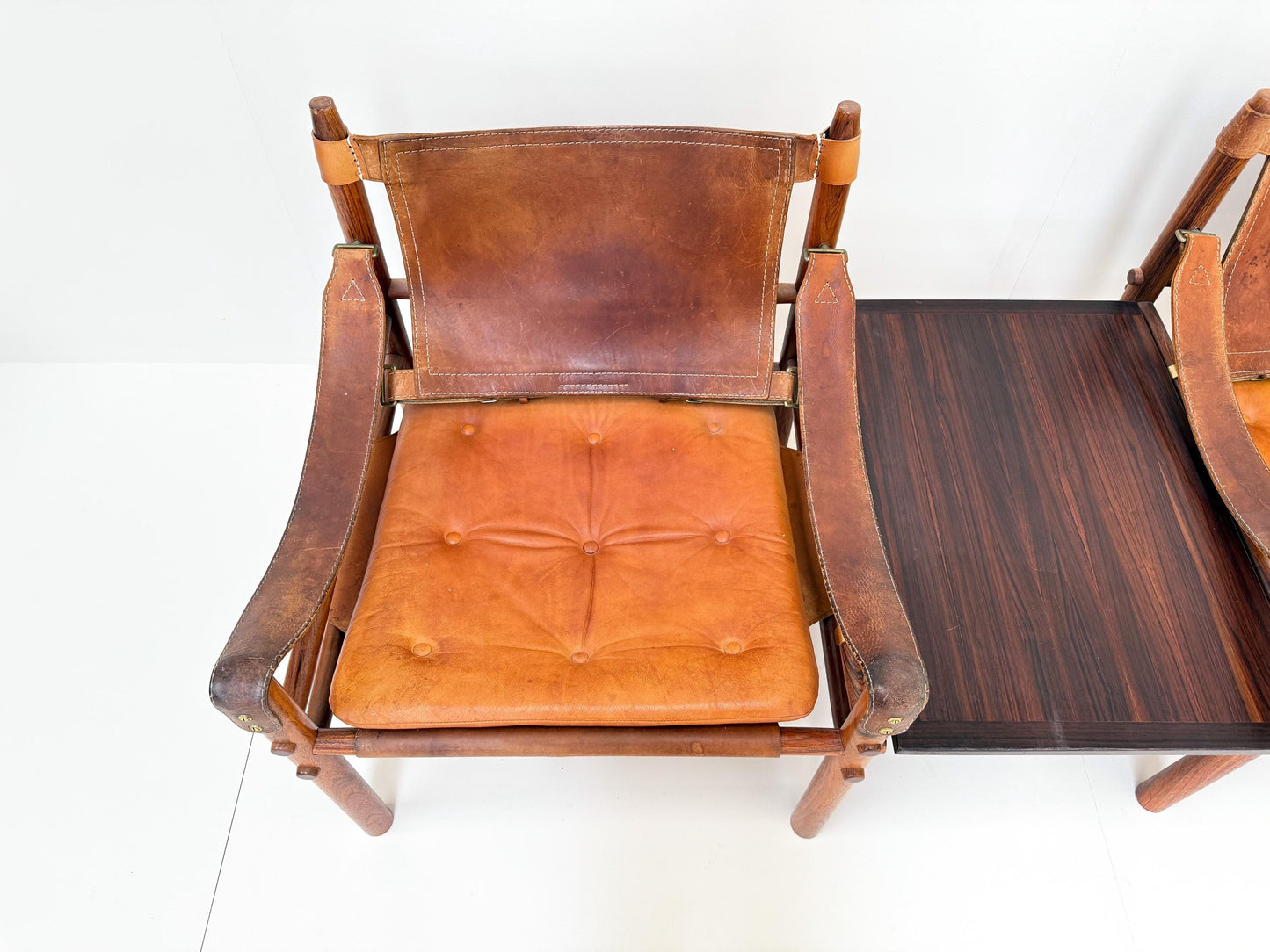 Pair of Arne Norell 'Sirocco' Safari Chairs in Cognac Leather, Sweden 1960s + Tabletop