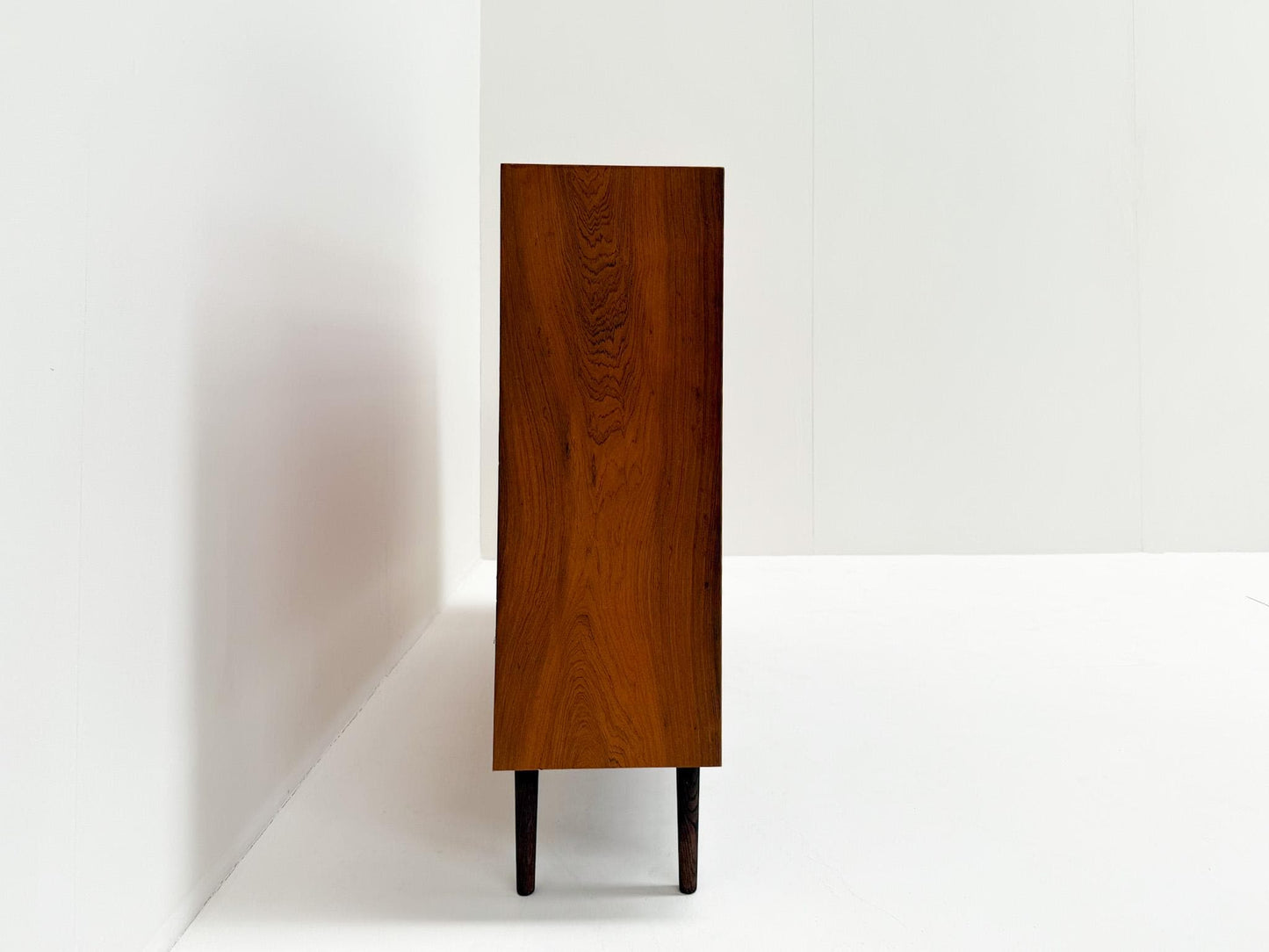 Vintage Danish Rosewood Bookcase – Mid-Century Modern Display Shelf