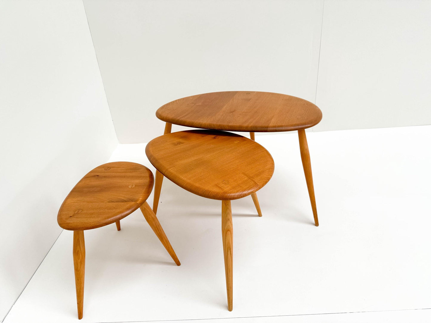Vintage 1960s Lucian Ercolani for Ercol Model 354 Pebble Nesting Tables – Beech & Elm