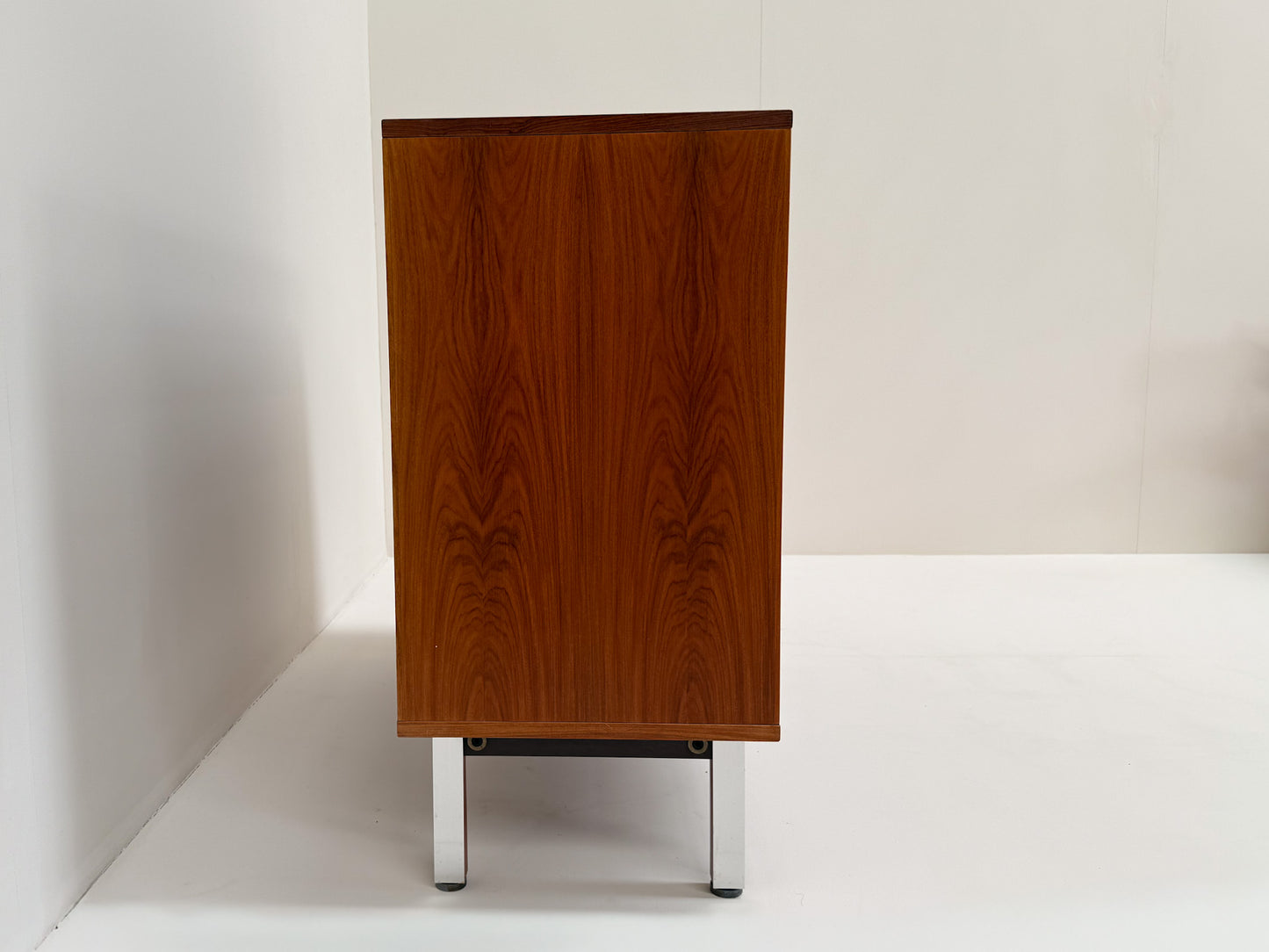 NIPU Danish Rosewood Cabinet – Mid-Century Modern Design