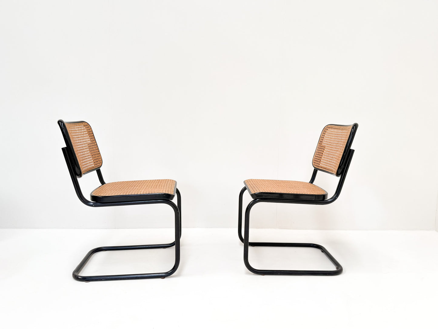 Set of 4 Vintage Cesca Chairs by Marcel Breuer for Thonet, 1980s (2x B64 Armchairs, 2x B32 Side Chairs)