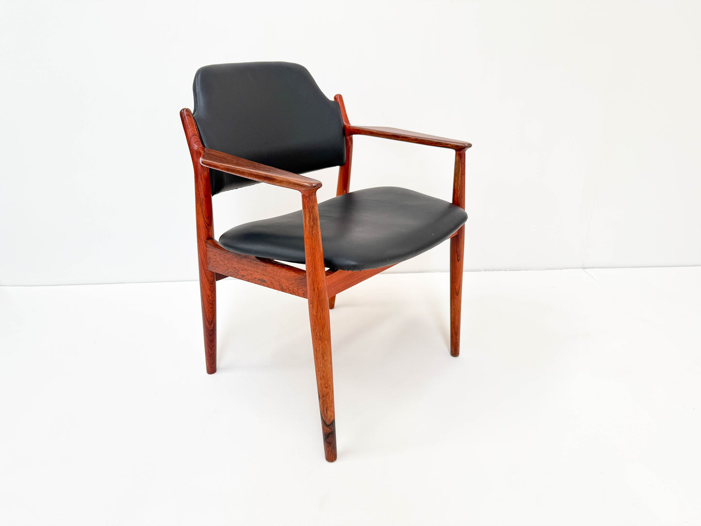 Arne Vodder Armchair Model 62A – Mid-Century Scandinavian Design