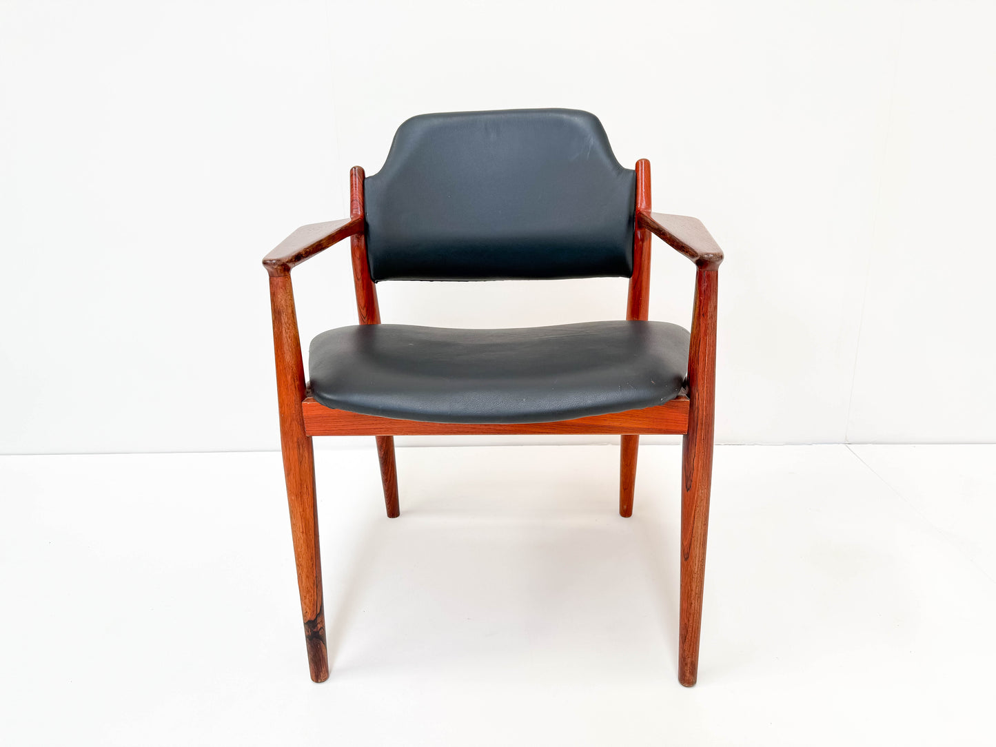 Arne Vodder Armchair Model 62A – Mid-Century Scandinavian Design