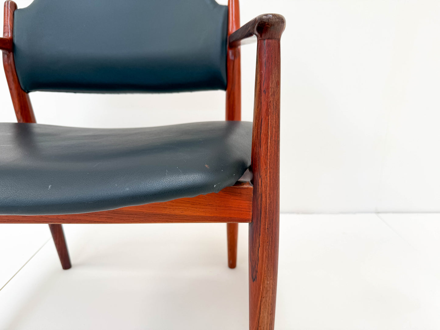 Arne Vodder Armchair Model 62A – Mid-Century Scandinavian Design