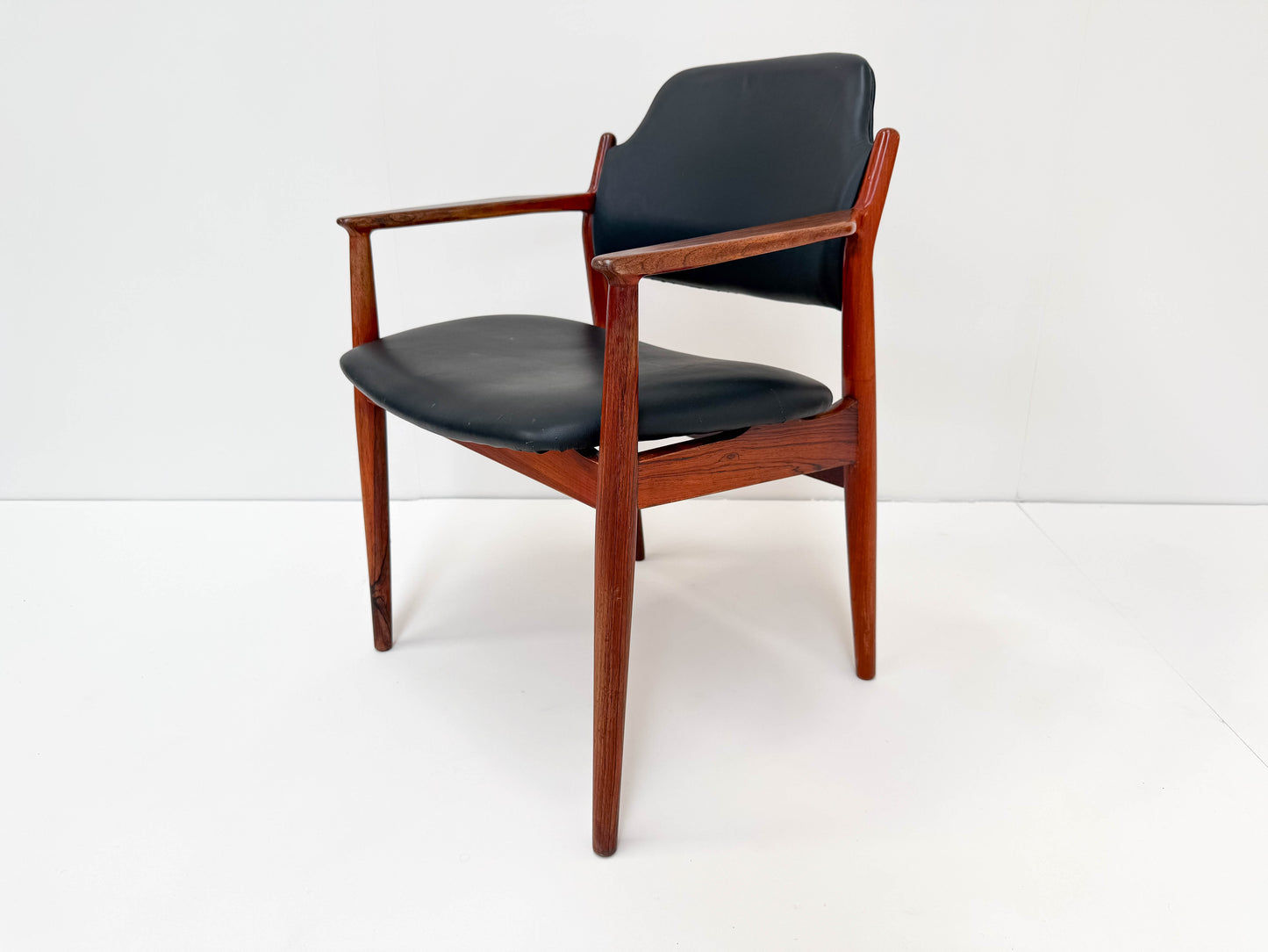 Arne Vodder Armchair Model 62A – Mid-Century Scandinavian Design