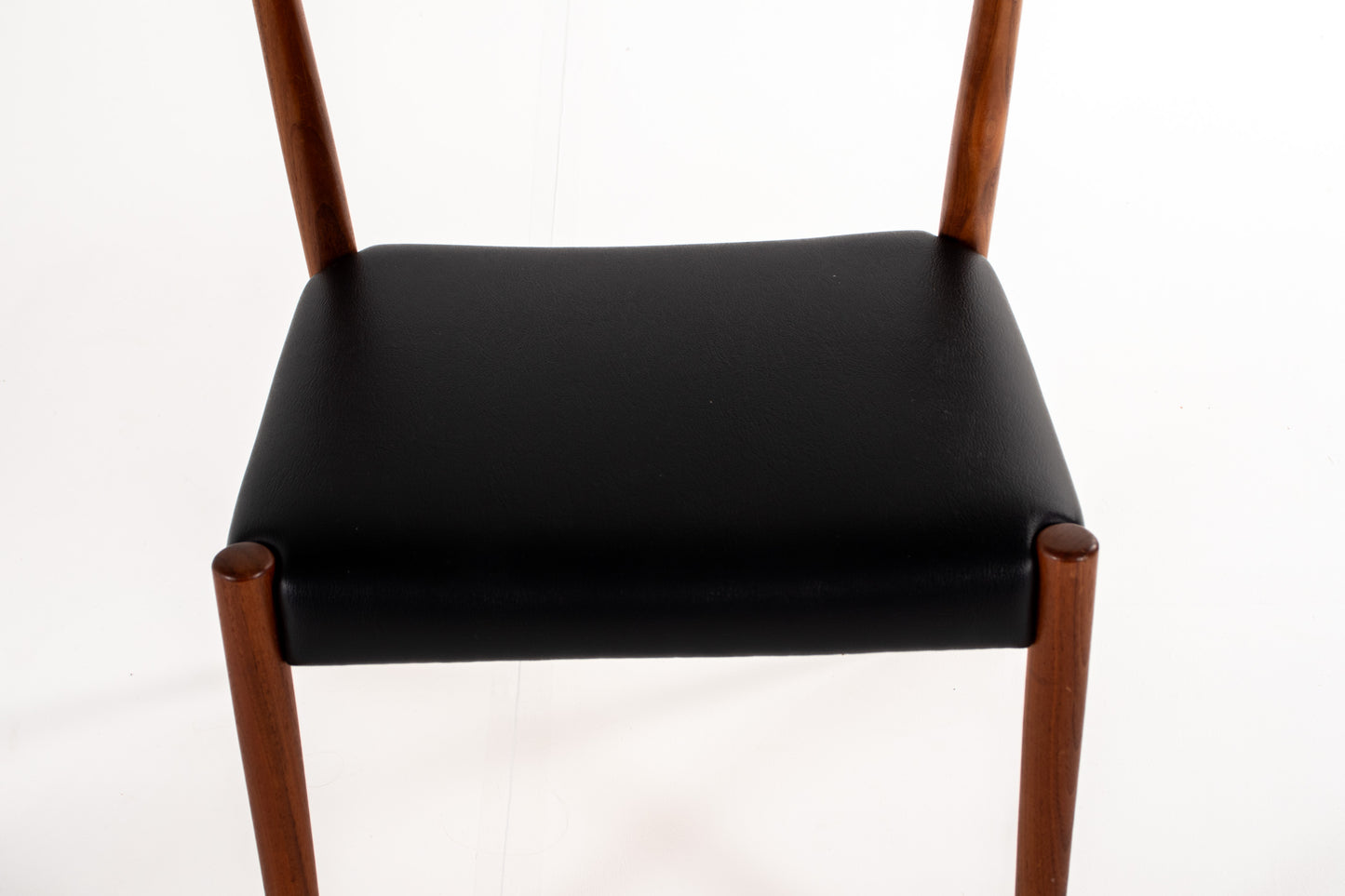 Set of 4 Danish Modern Teak Dining Chairs, 1960s – Newly Upholstered