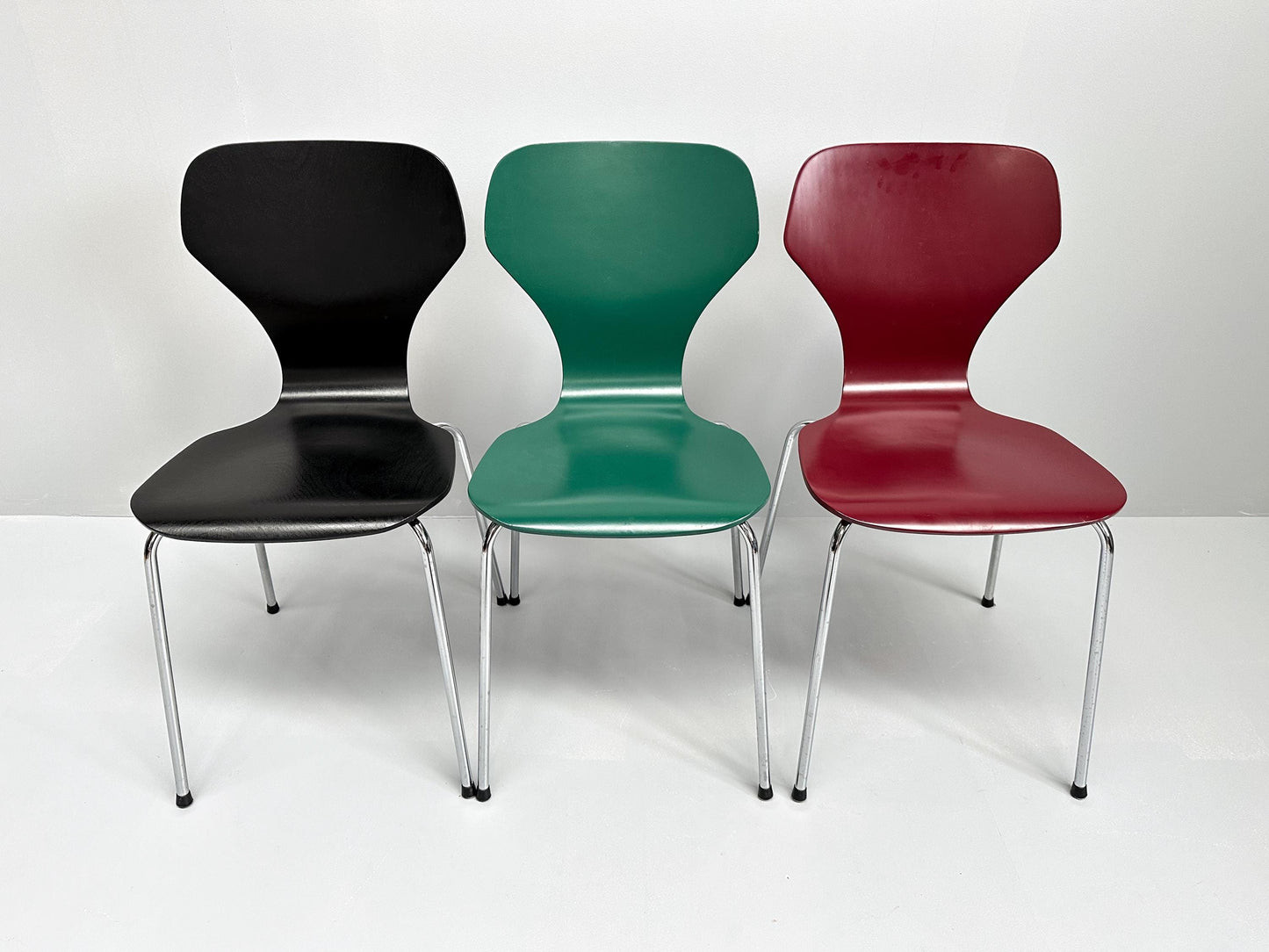 Vintage Set of 3 Danish Modern Chairs by Phoenix, Denmark 1990s.
