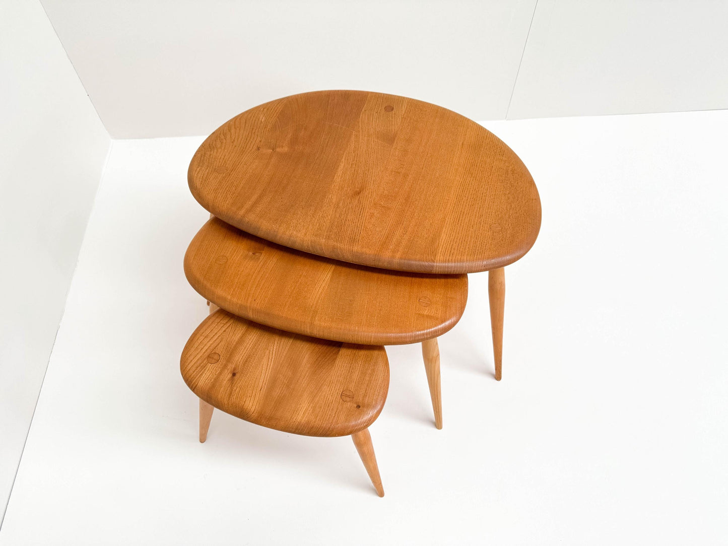 Vintage 1960s Lucian Ercolani for Ercol Model 354 Pebble Nesting Tables – Beech & Elm