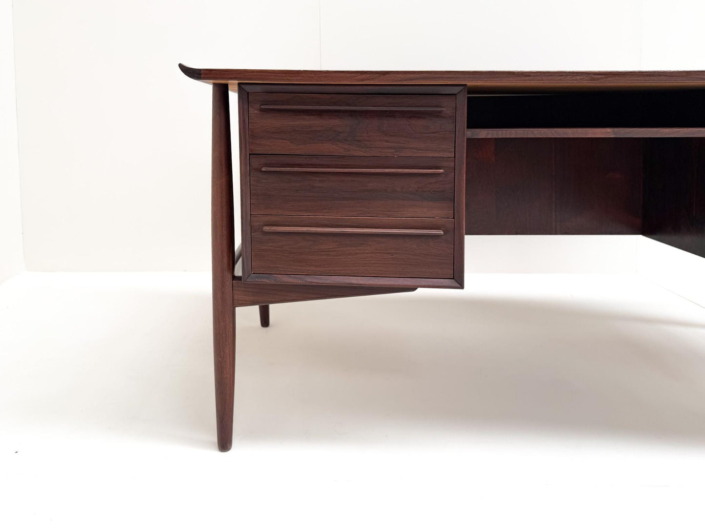 Arne Vodder Desk in Rosewood for H.P. Hansen, Denmark, 1960s