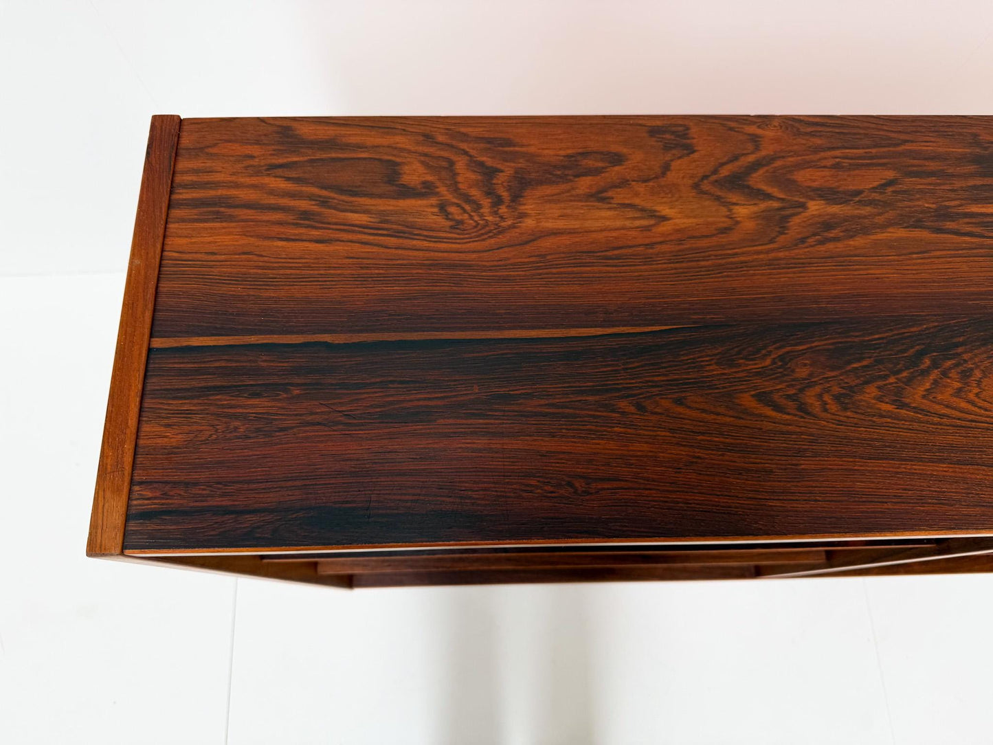 Vintage Danish Rosewood Bookcase – Mid-Century Modern Display Shelf