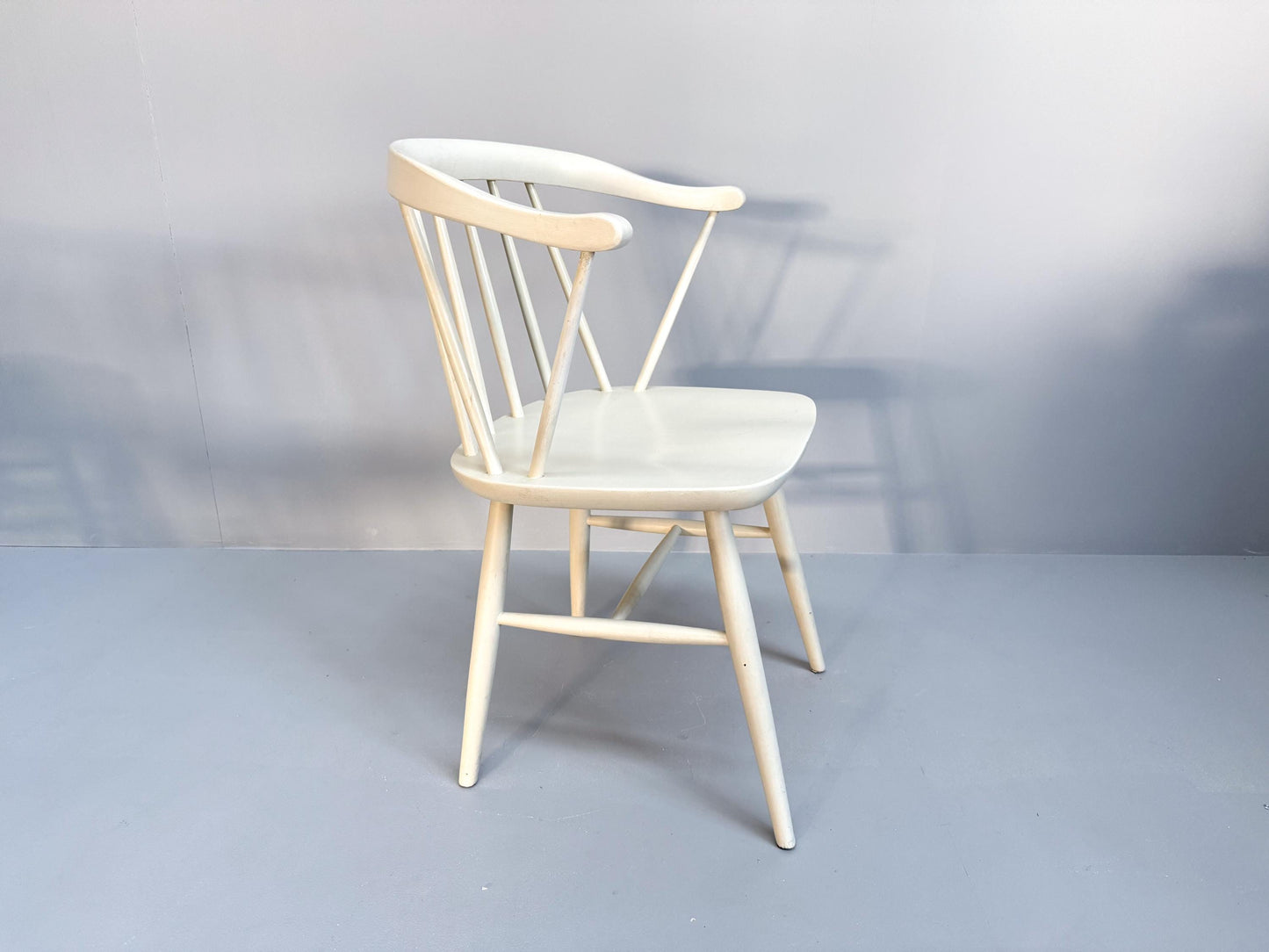 Set of 4 White Lacquered Spindle Chairs, Nesto Sweden, 1960s