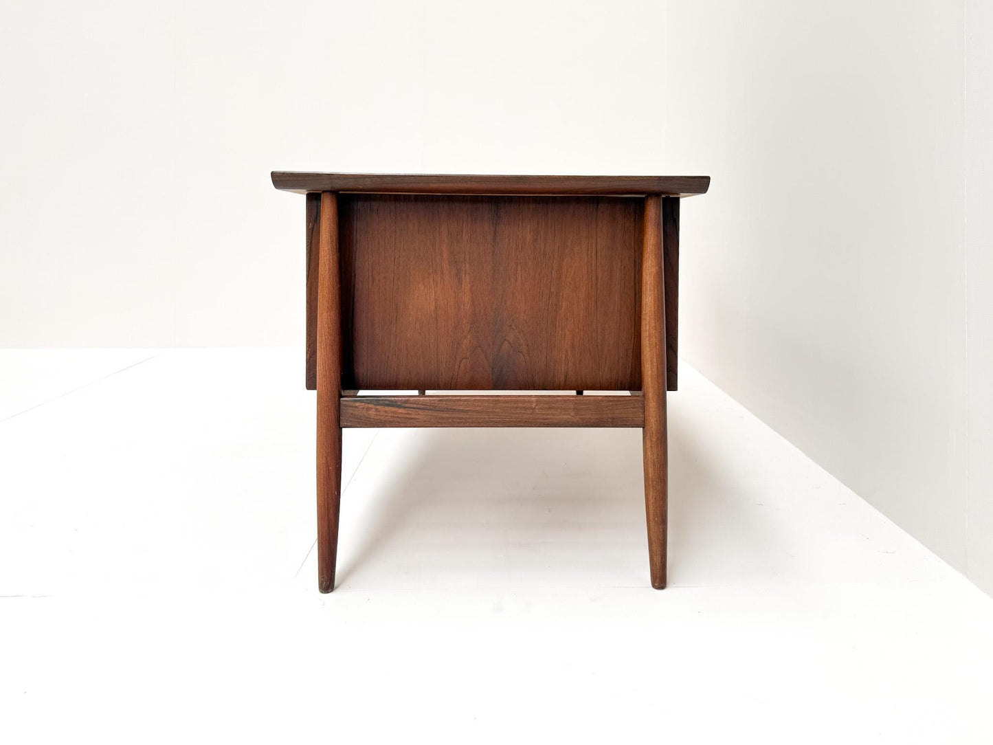 Arne Vodder Desk in Rosewood for H.P. Hansen, Denmark, 1960s
