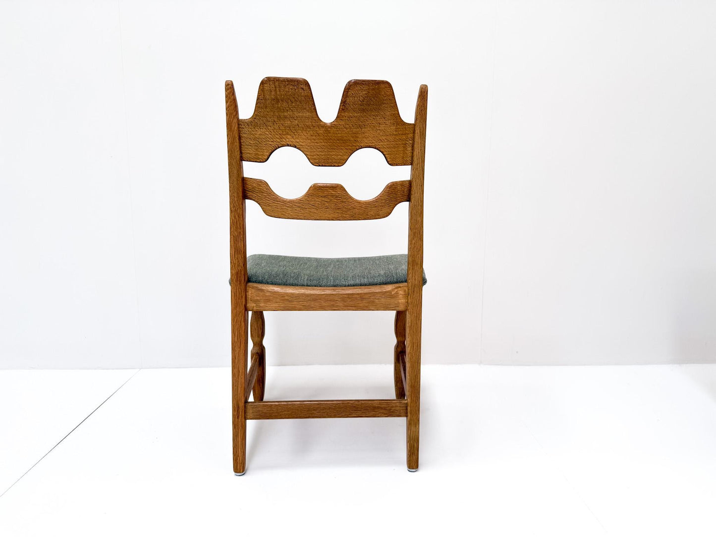 Mid-Century Modern Oak Razorblade Dining Chairs - Henning Kjærnulf - Set of 4