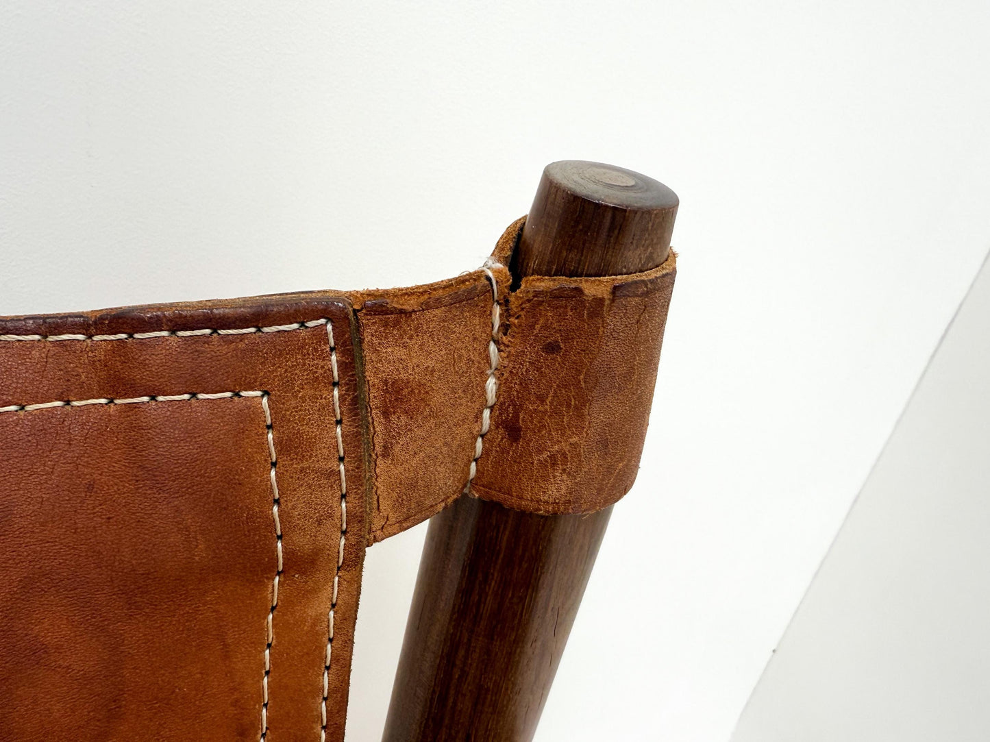 Pair of Arne Norell 'Sirocco' Safari Chairs in Cognac Leather, Sweden 1960s + Tabletop