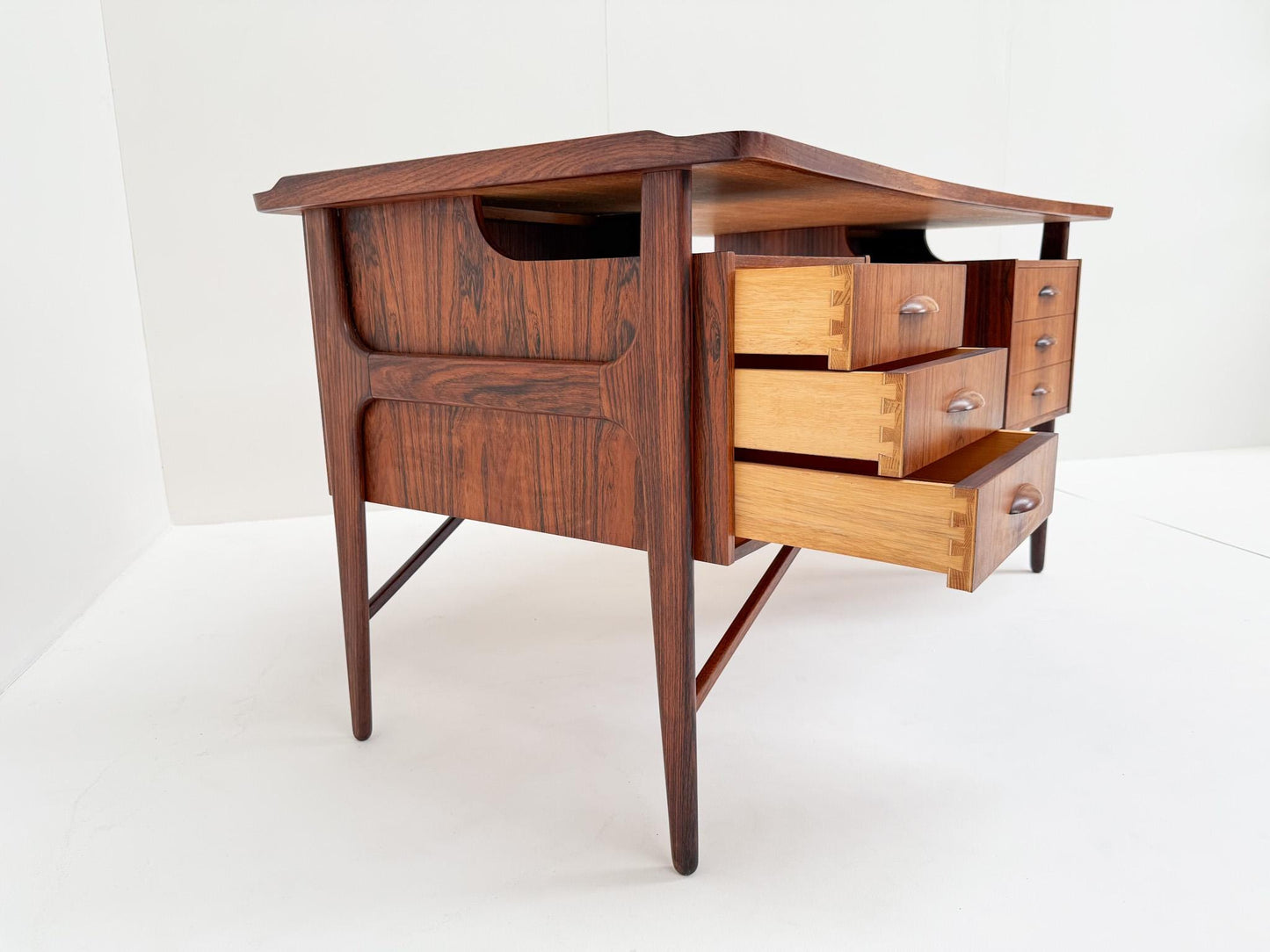 Scandinavian vintage desk rosewood Svend Aage Madsen design