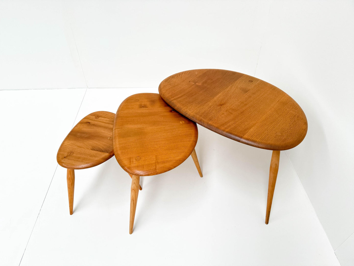 Vintage 1960s Lucian Ercolani for Ercol Model 354 Pebble Nesting Tables – Beech & Elm