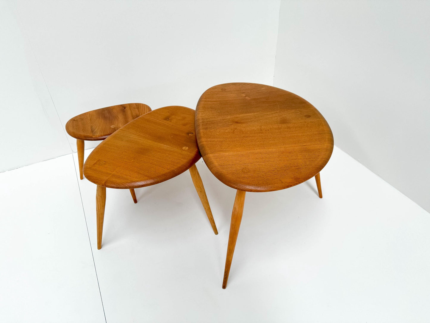 Vintage 1960s Lucian Ercolani for Ercol Model 354 Pebble Nesting Tables – Beech & Elm