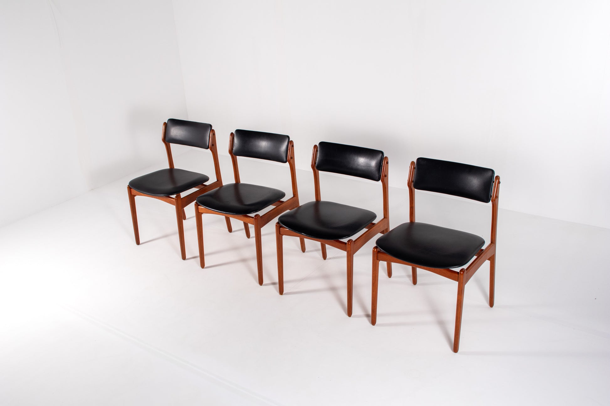 Set of four Scandinavian mid-century teak dining chairs, 1960s