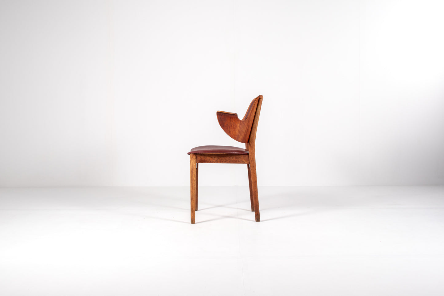 Model 107 Danish Mid-Century Armchair by Hans Olsen, 1960s