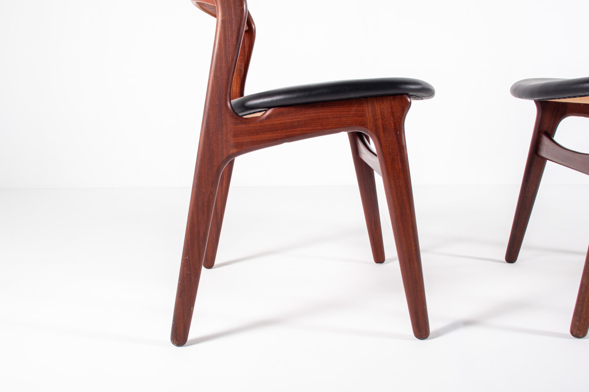 Teak wood grain chair detail