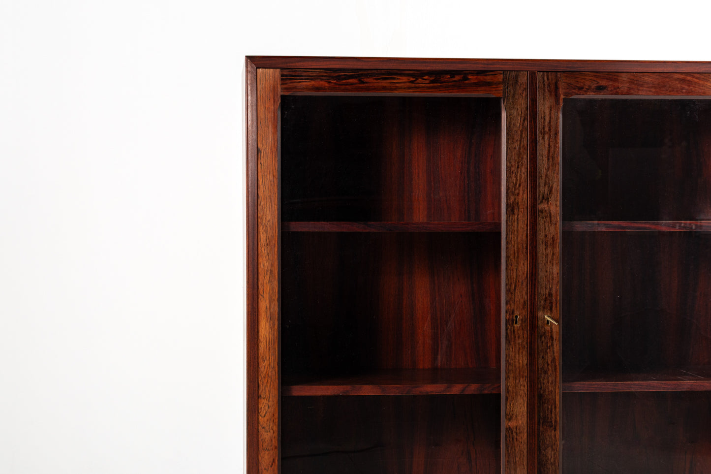 Rosewood grain detail cabinet