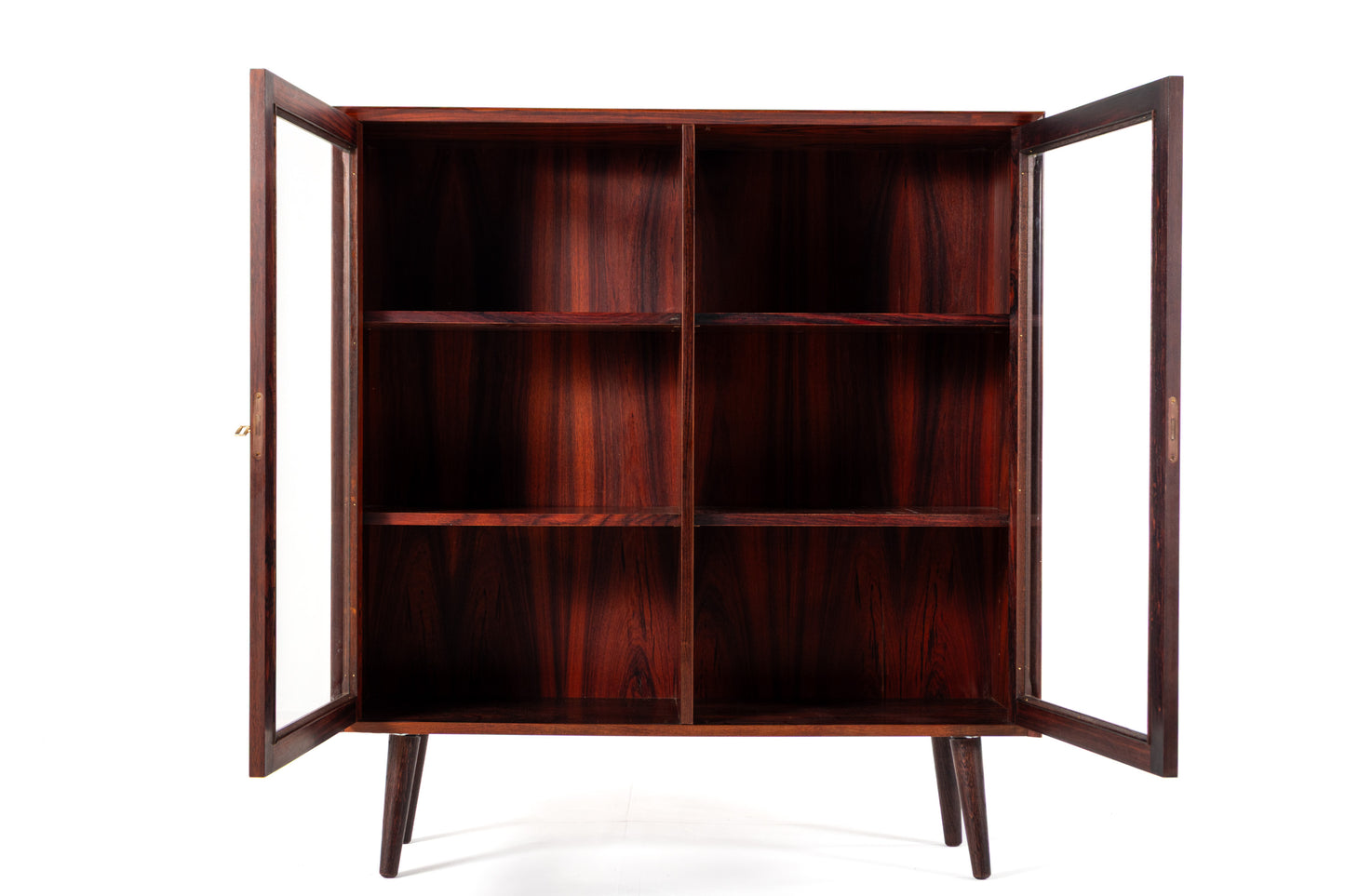 Glass door cabinet interior shelves