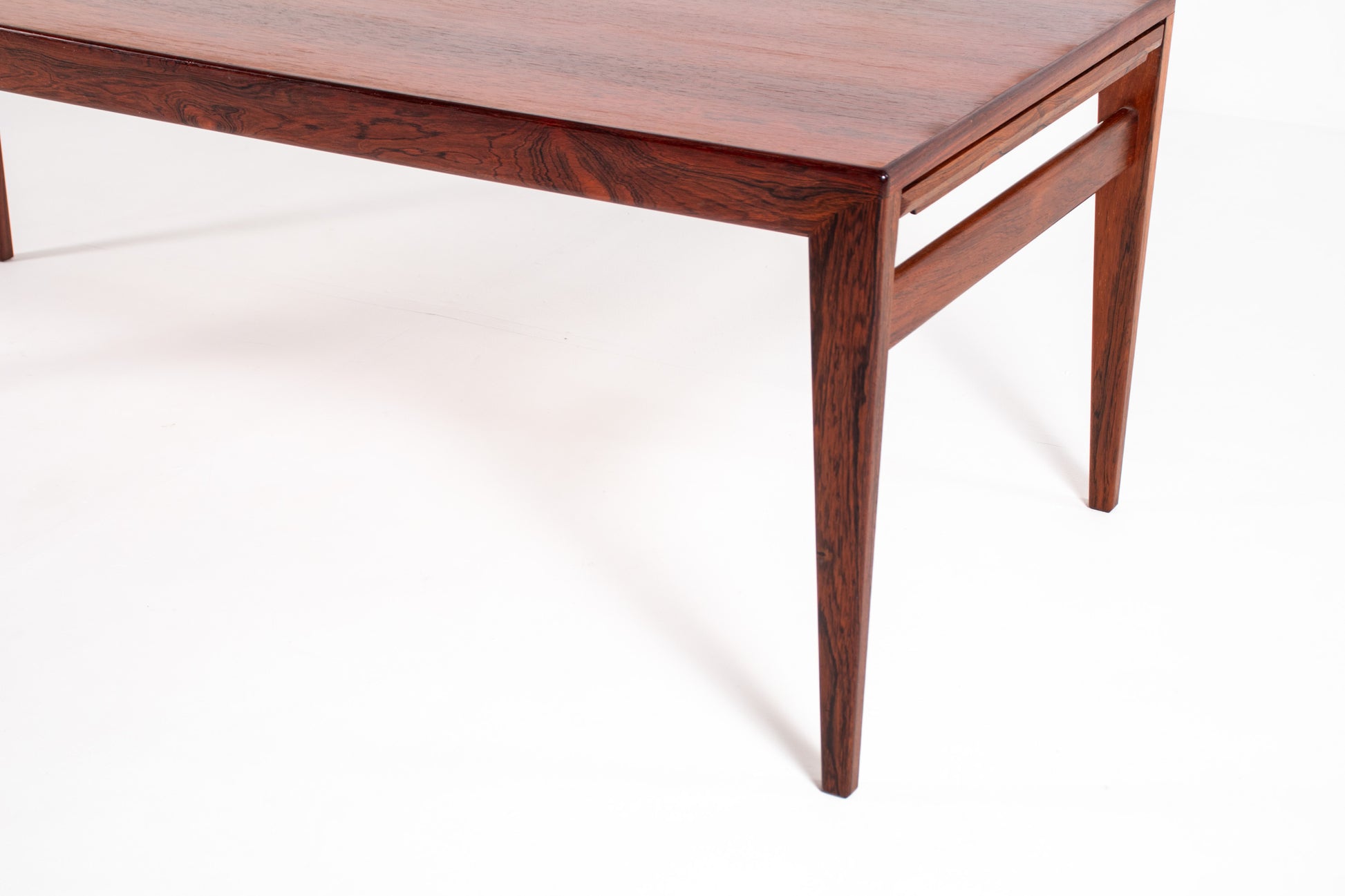 Rosewood grain detail coffee table