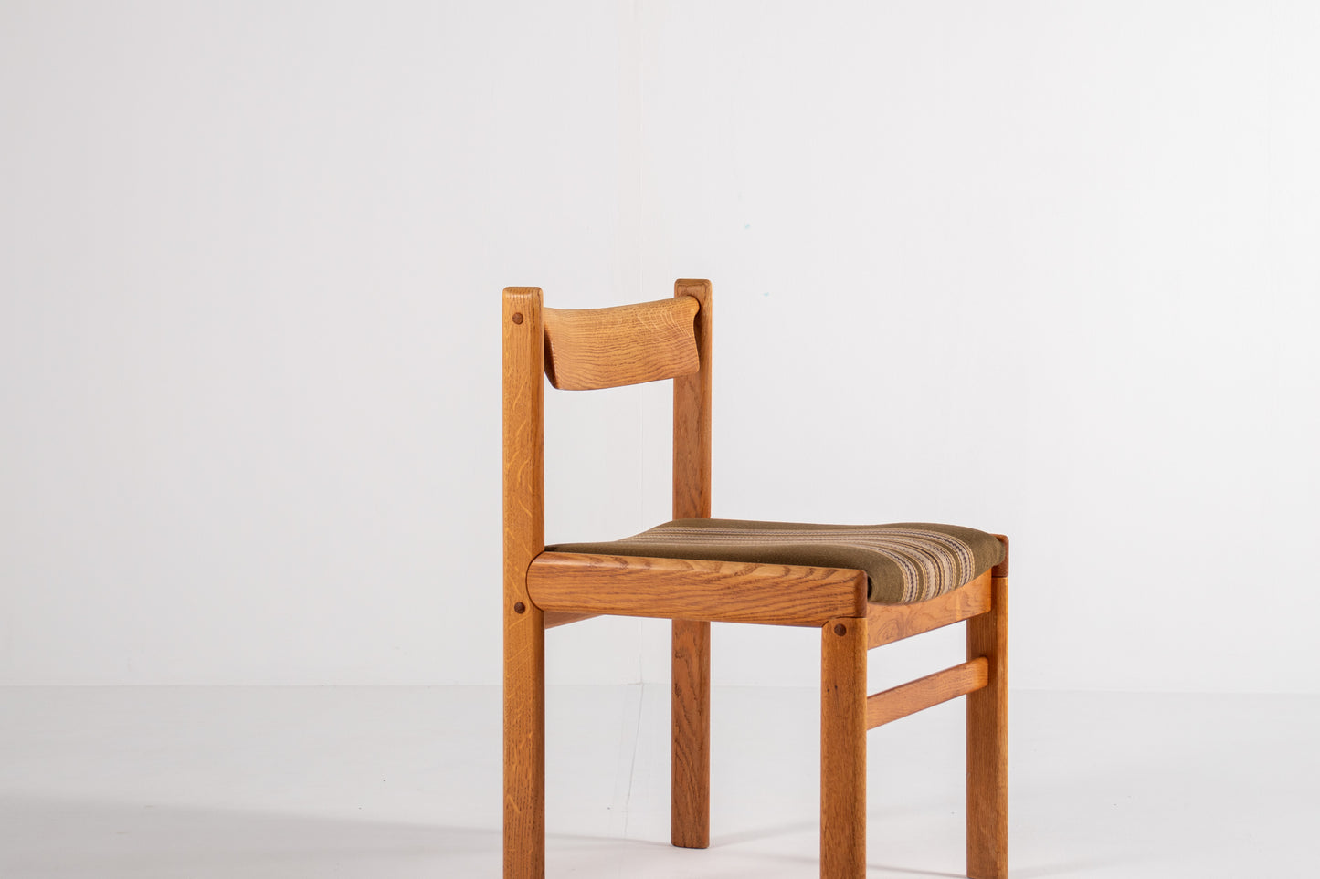 Mid century dining chairs curved backrest oak