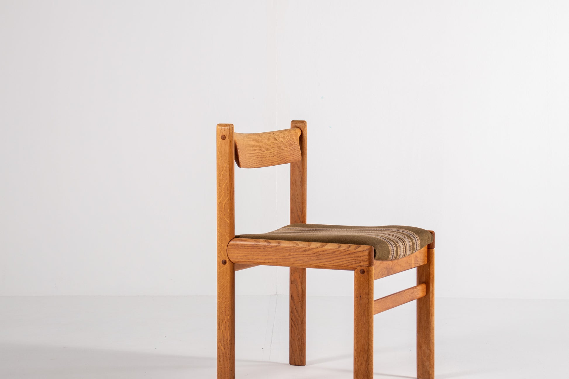 Mid century dining chairs curved backrest oak
