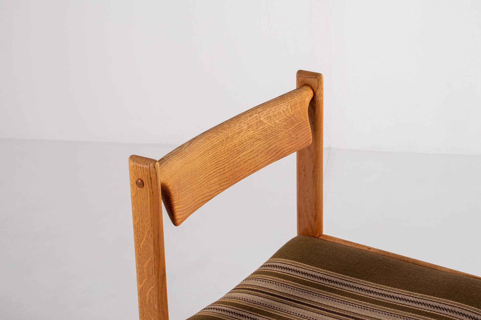 Mid century dining chairs curved backrest oak