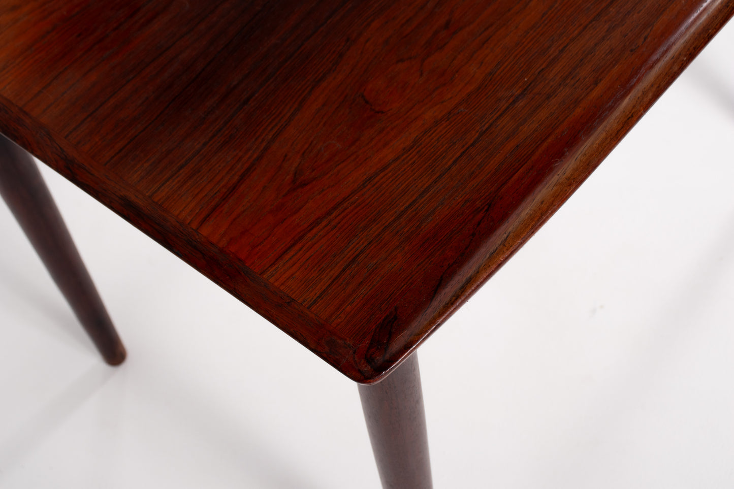 rosewood grain detail table
