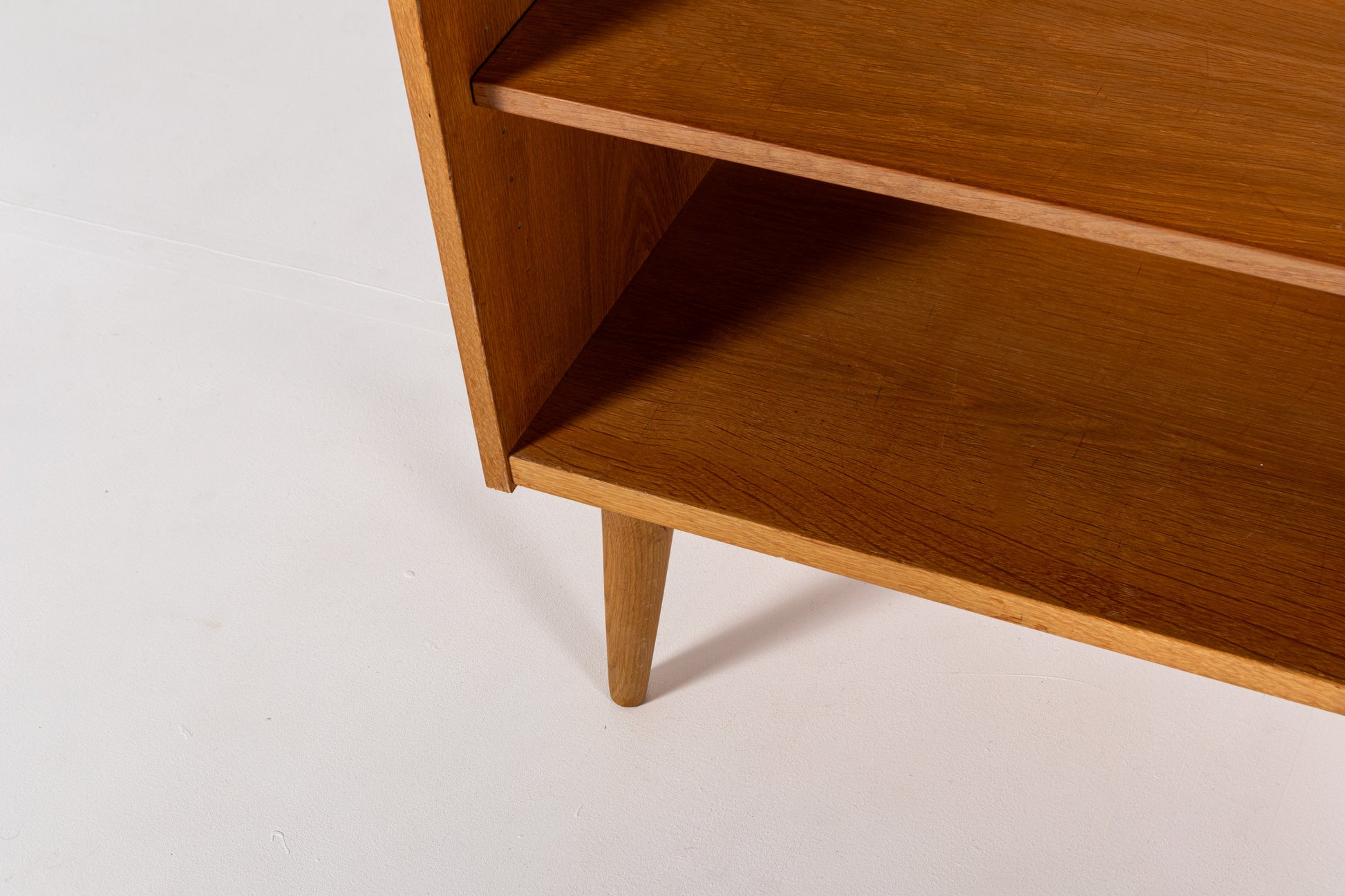 Oak wood grain detail bookcase