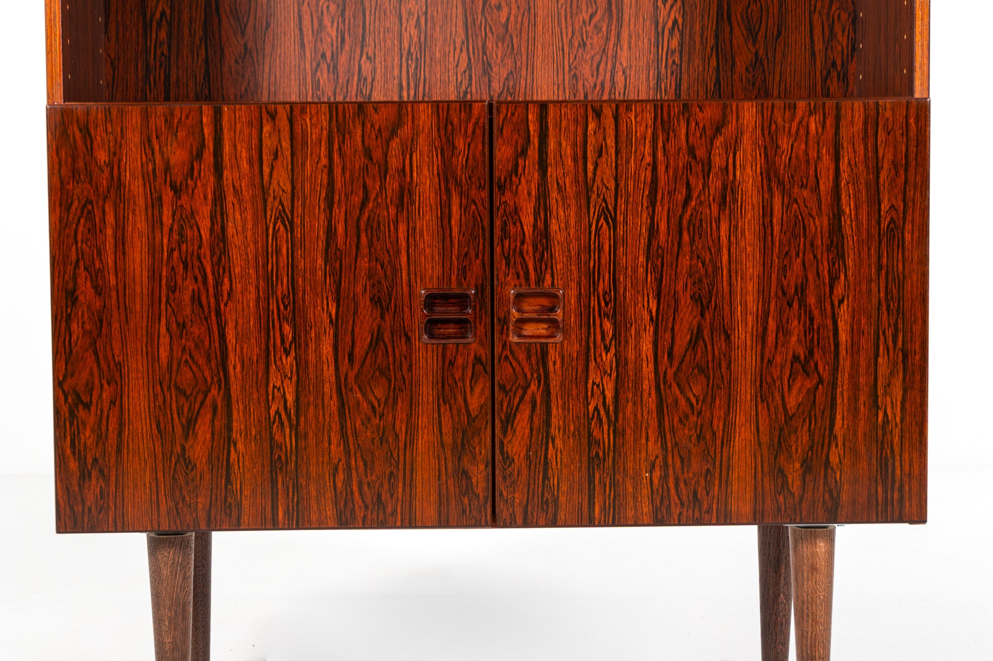 Rosewood grain detail cabinet