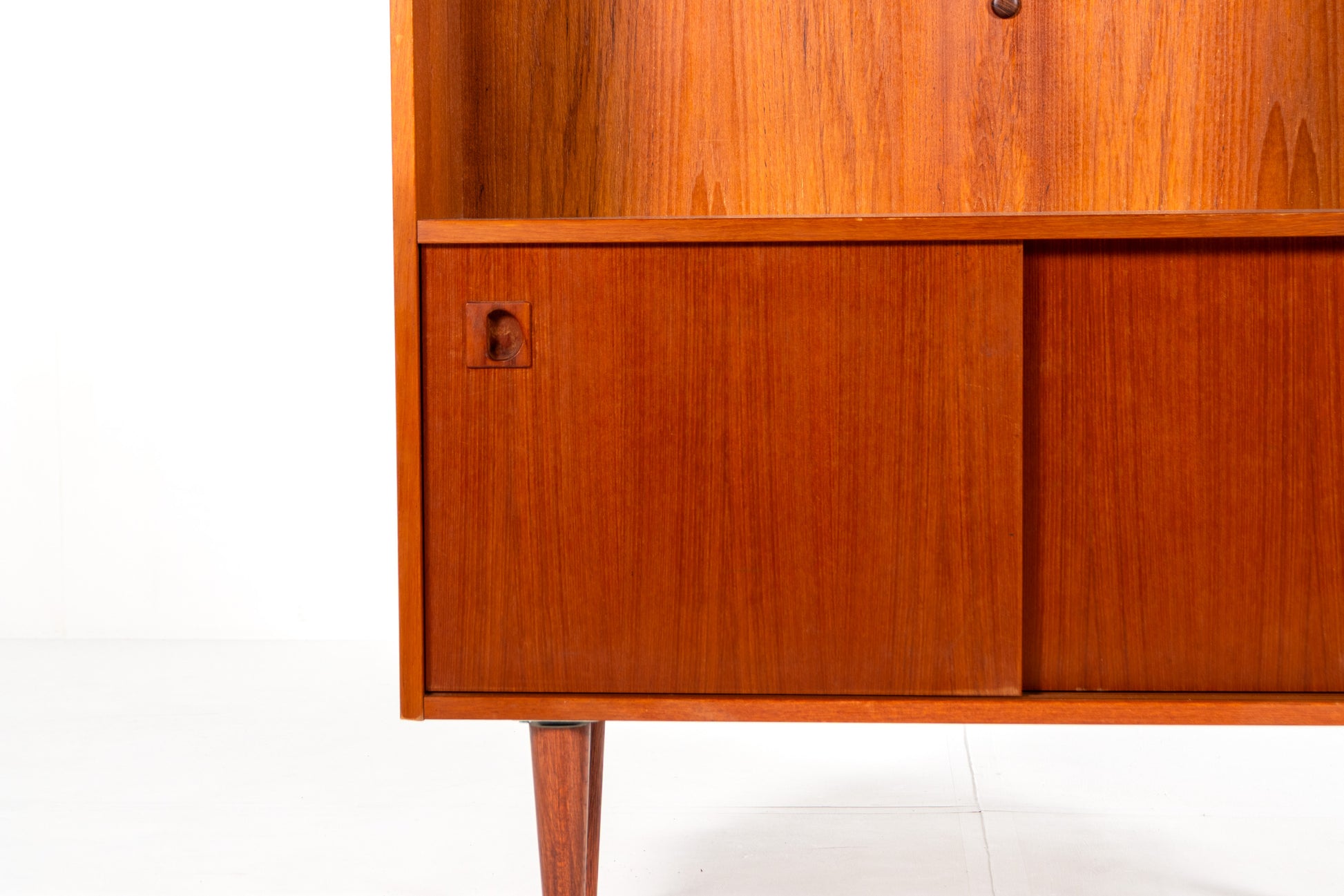 Teak wood grain detail cabinet