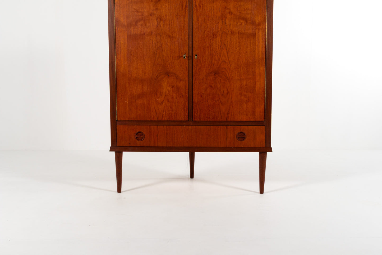 Teak wood grain detail cabinet