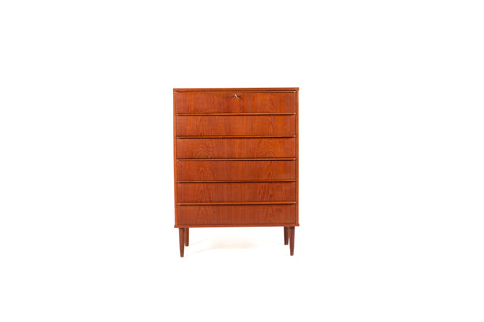 Si-Bomi Møbler Danish teak tallboy chest from the 1960s.