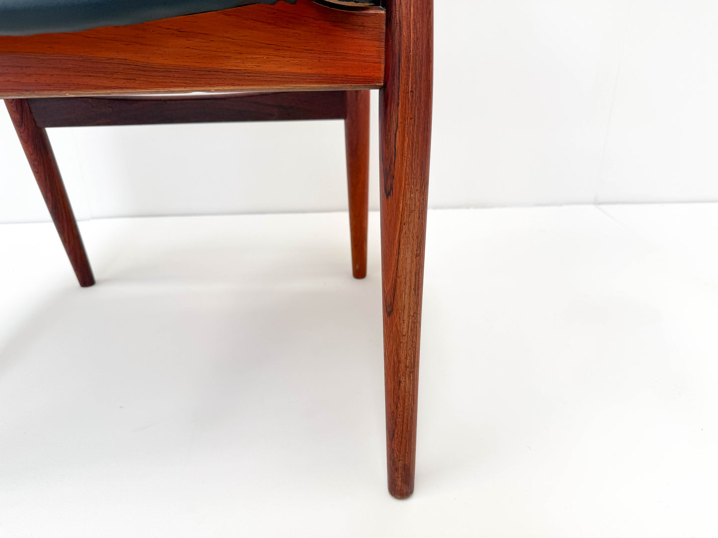Arne Vodder Armchair Model 62A – Mid-Century Scandinavian Design