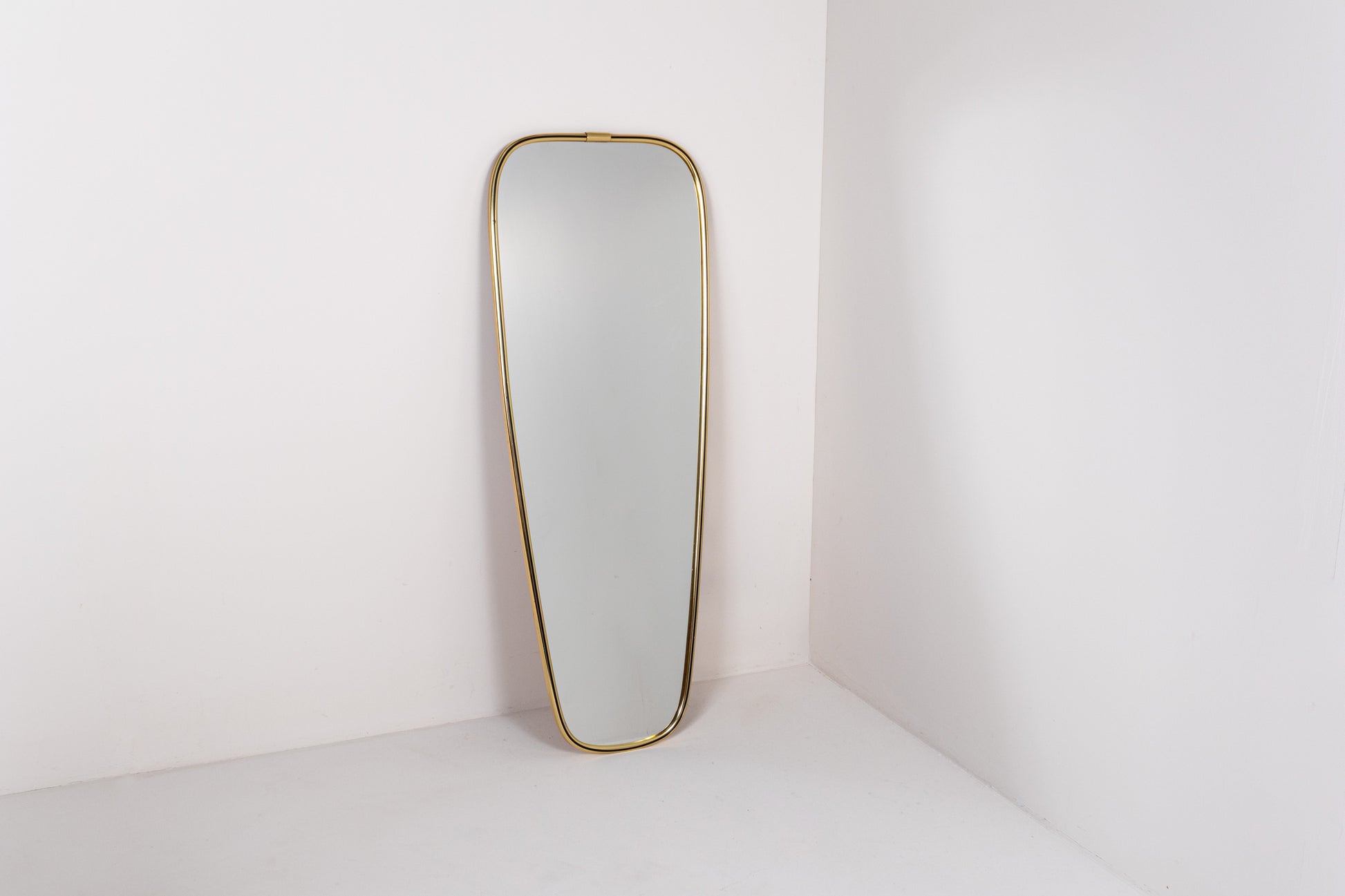 Mid-century brass wall mirror with organic frame, 1960s