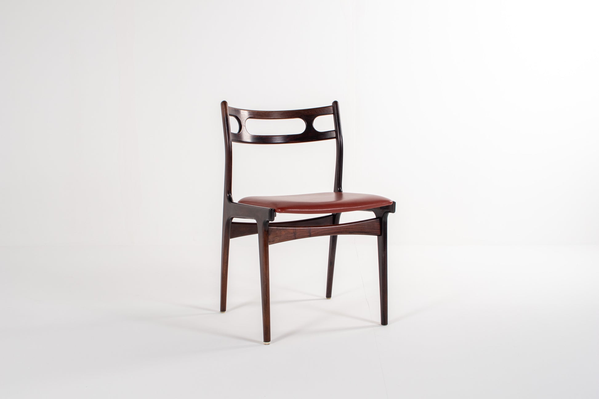 Rosewood Model 138 chairs by Johannes Andersen in original condition