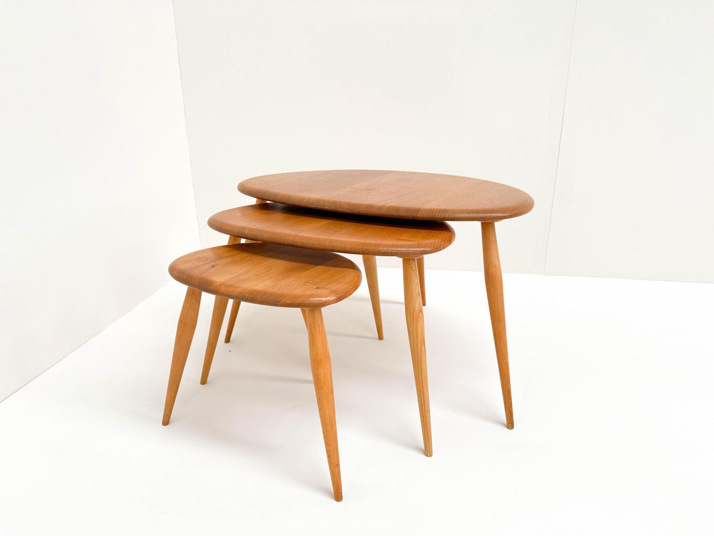 Vintage 1960s Lucian Ercolani for Ercol Model 354 Pebble Nesting Tables – Beech & Elm