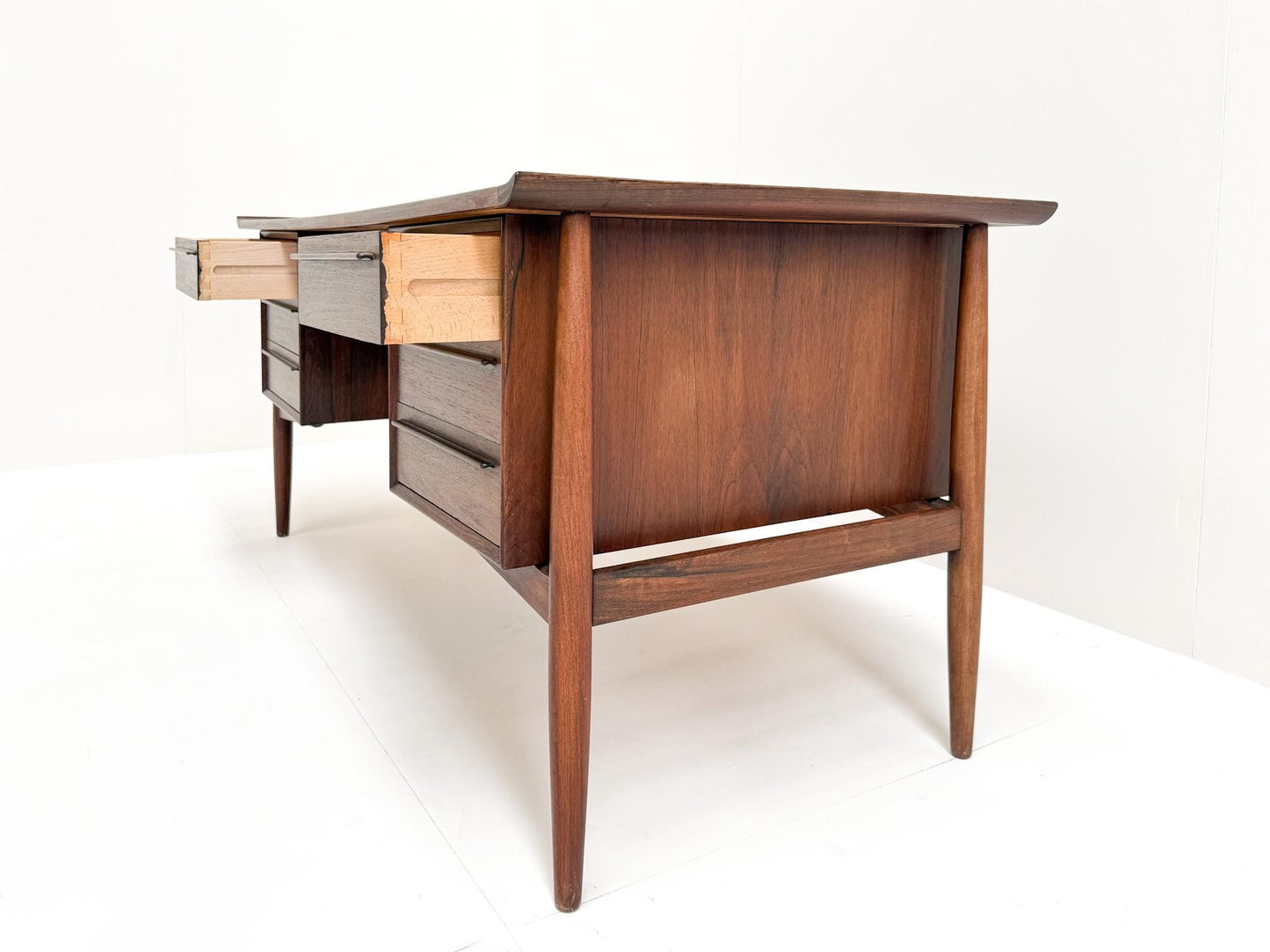 Arne Vodder Desk in Rosewood for H.P. Hansen, Denmark, 1960s