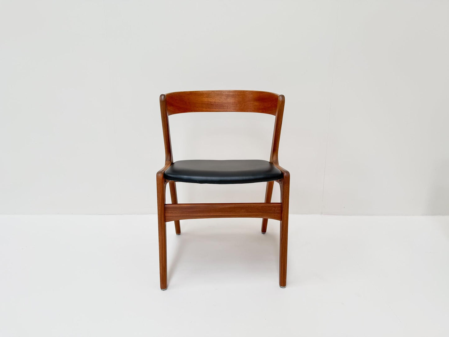 Set of 6 Mid-century Danish Teak Dining Chairs, Anderstrup Mobelfabrik Model 68