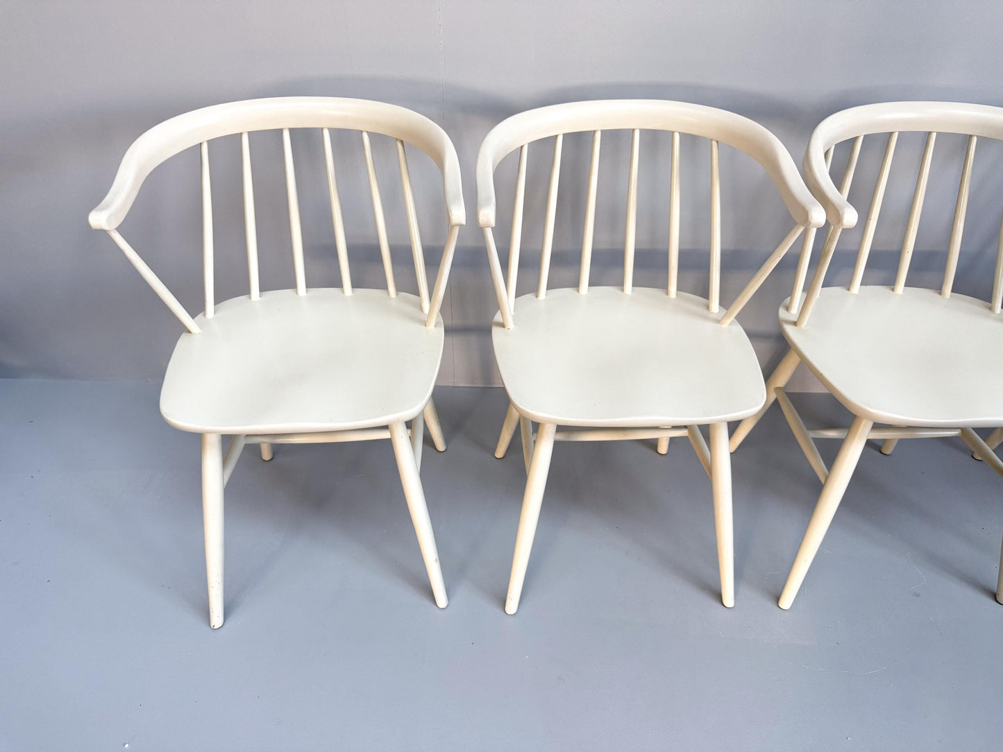 Set of 4 White Lacquered Spindle Chairs, Nesto Sweden, 1960s