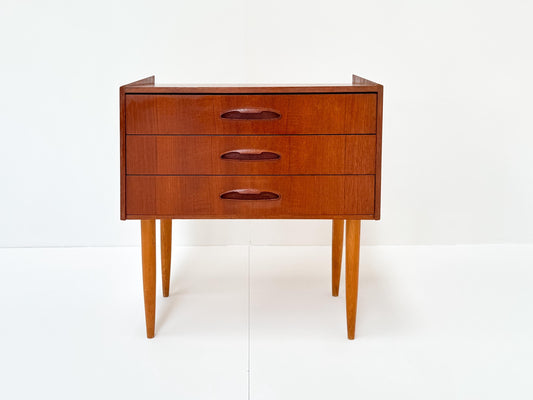 Vintage Mid-Century Teak Veneer Chest of Drawers – Scandinavian Minimalist Design