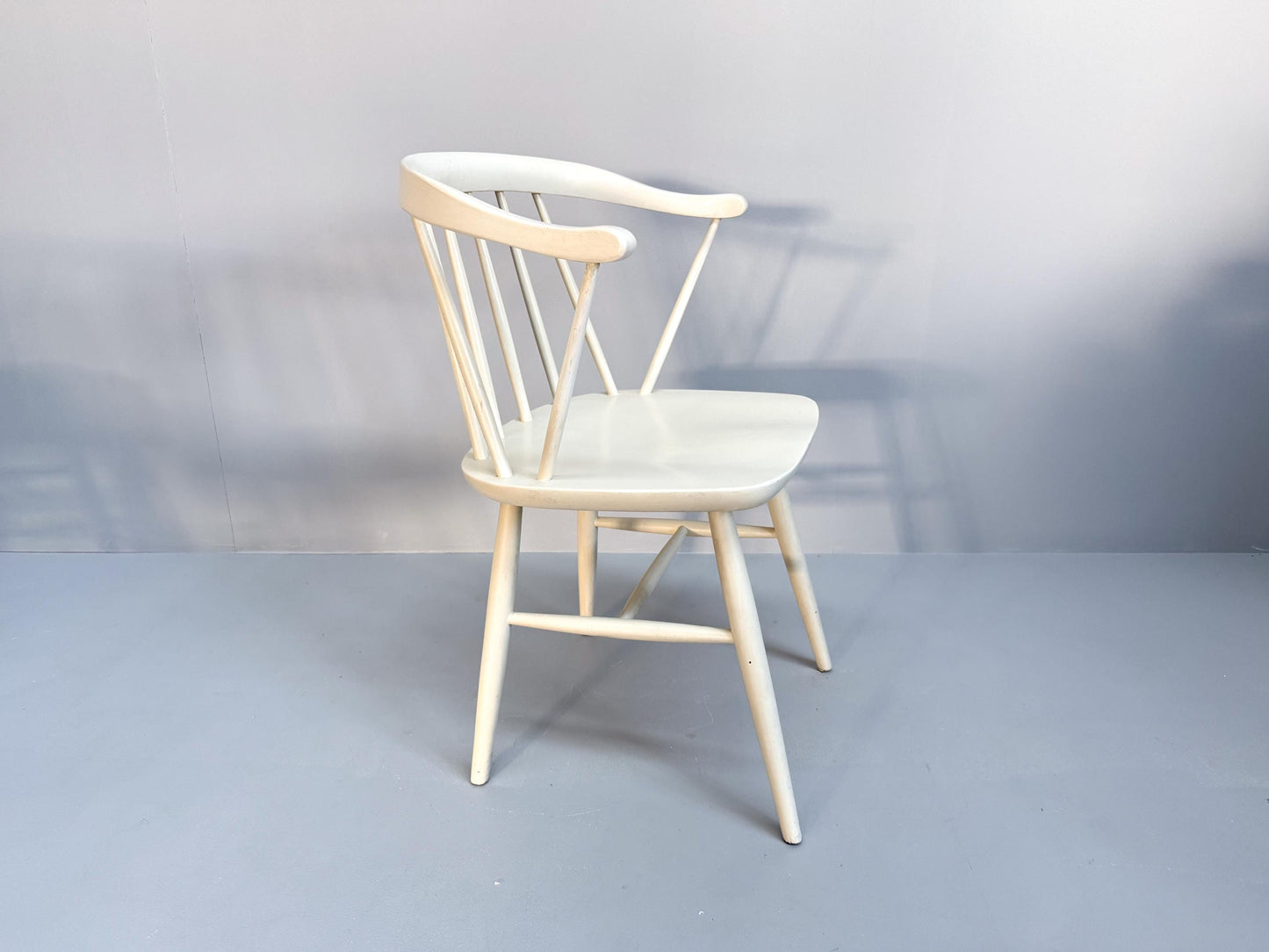 Set of 4 White Lacquered Spindle Chairs, Nesto Sweden, 1960s